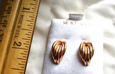 14k Gold Earrings. Estate find. Excellent condition;  look brand new! PRETTY!