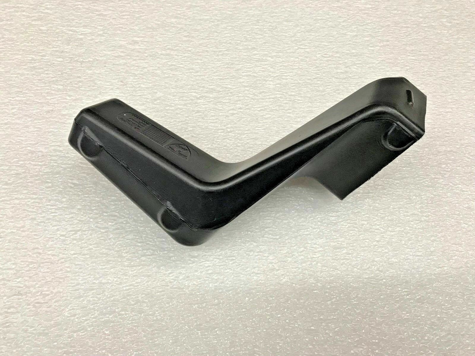 LAMBORGHINI AVENTADOR LP700 LP720 DASHBOARD AIR PIPE DUCT GUIDE OEM 471864256