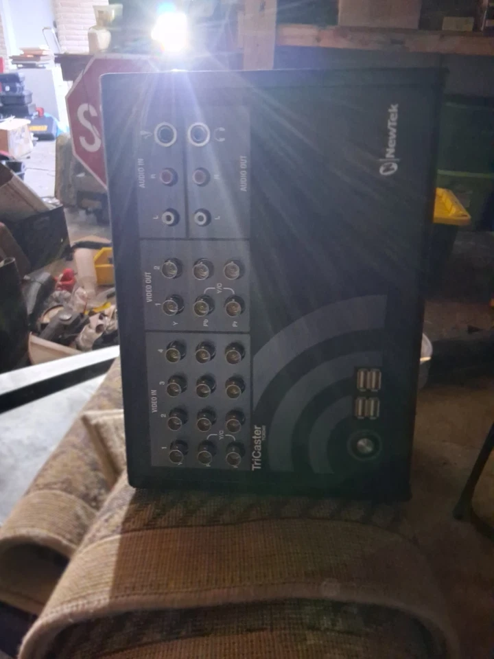 NewTek TriCaster TCXD40 Live Video Production Switcher with Power Cord NICE L@@K - Image 2 of 2