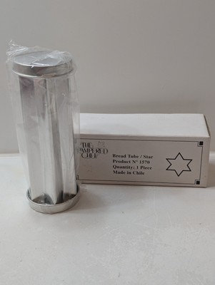New PAMPERED CHEF Star Bread Tube No 1570 Tin in Original Box Silver Metal 