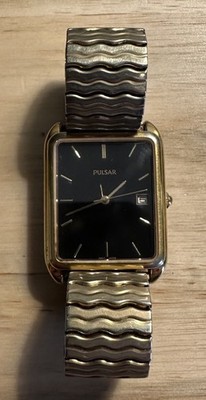 Pulsar V722-X009 Mens Tank Watch New Battery 26MM 8.5'' Black Dial Gold Tone
