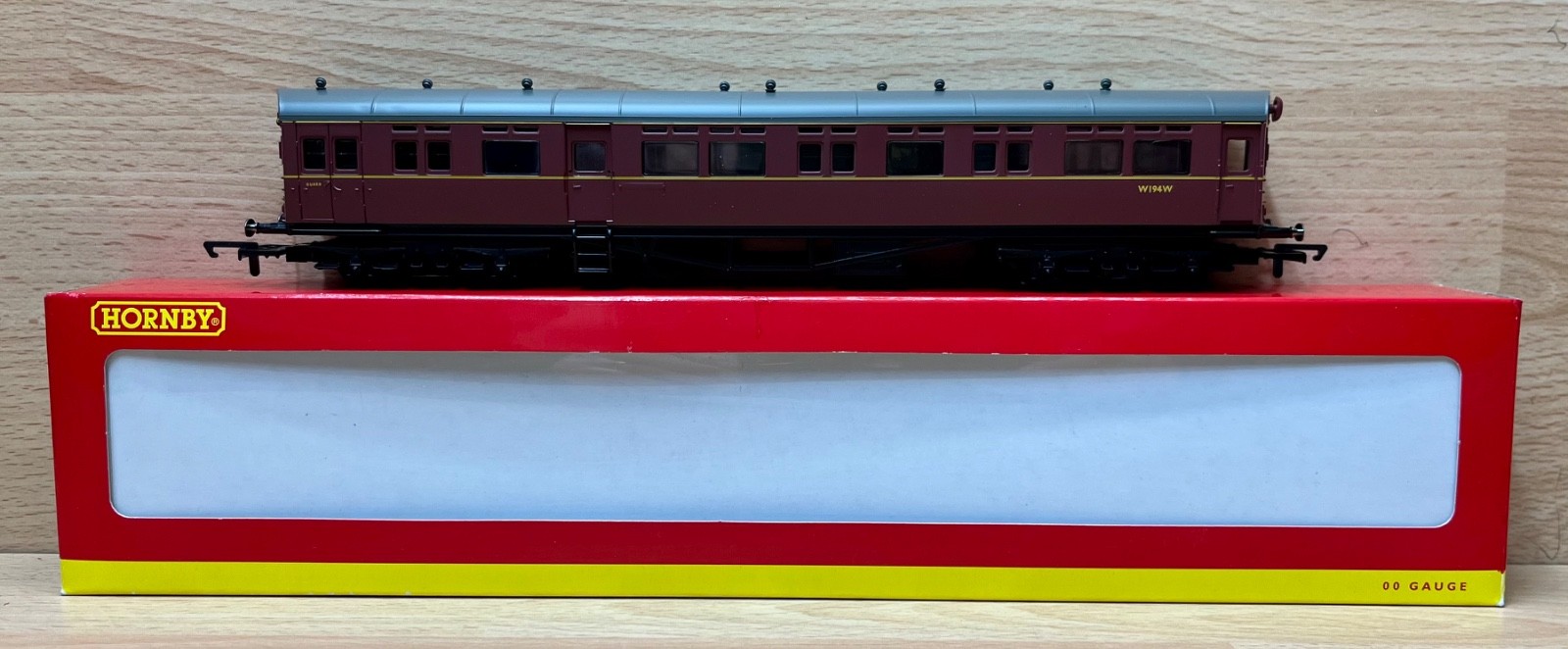 Hornby 'OO' Gauge R4100 British Rail Autocoach W194W.