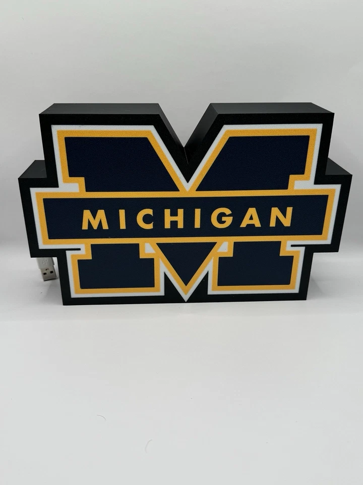 University of Michigan - Light Up LED Sign U Of M Wolverines Football Big 10 Foto 2 de 4