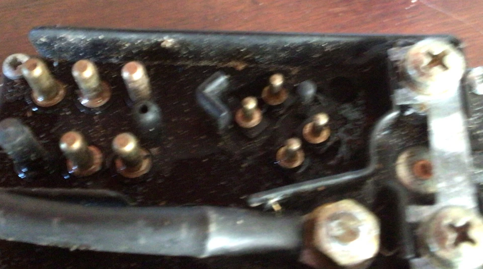 Mercedes Benz 300D 300SD 300CD 1977 A 1985 relé de bujía incandescente 001 545 9832 OEM Foto 2 de 3