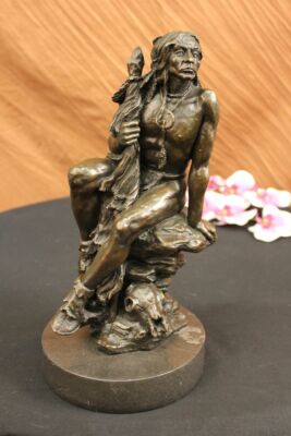 Bronze Marble Base Statue Native American Indian Chief with Flag Sculpture Figur