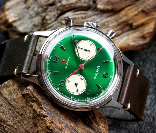 Red Star 1963 Red Star Chronograph 38mm Caliber ST19 Acryl GREEN dial - Picture 2 of 8