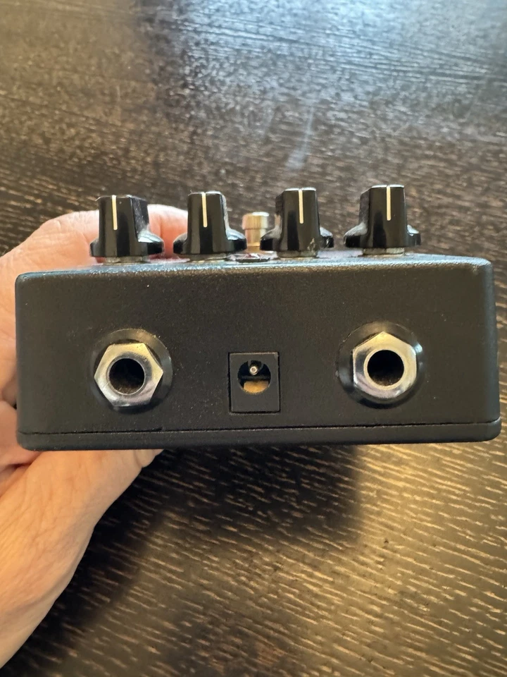 Voodoo Labs Superfuzz 复古风格模糊踏板 - 几乎未使用 — 第 2/3 张图片