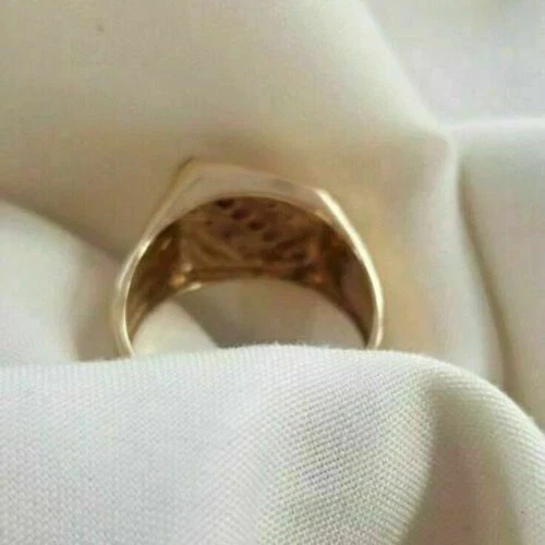 Anel masculino de diamante rubi corte princesa criado em laboratório folheado a ouro amarelo 14k prata - Imagem 2 de 4