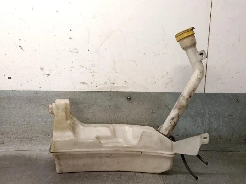 289107623R reservoir lave-glace avant pour RENAULT CLIO IV 1.5 DCI 2012 5695662 - Photo 4/4