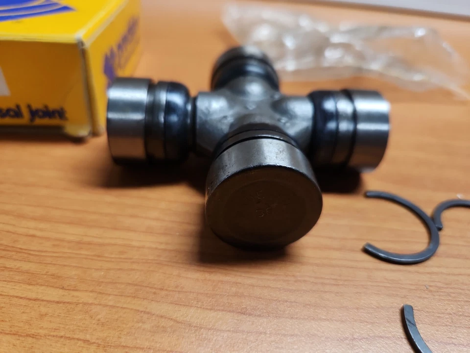 Junta universal de juntas de precisión NOS para Datsun, Infiniti, Nissan (393) 4X4?? Foto 3 de 4