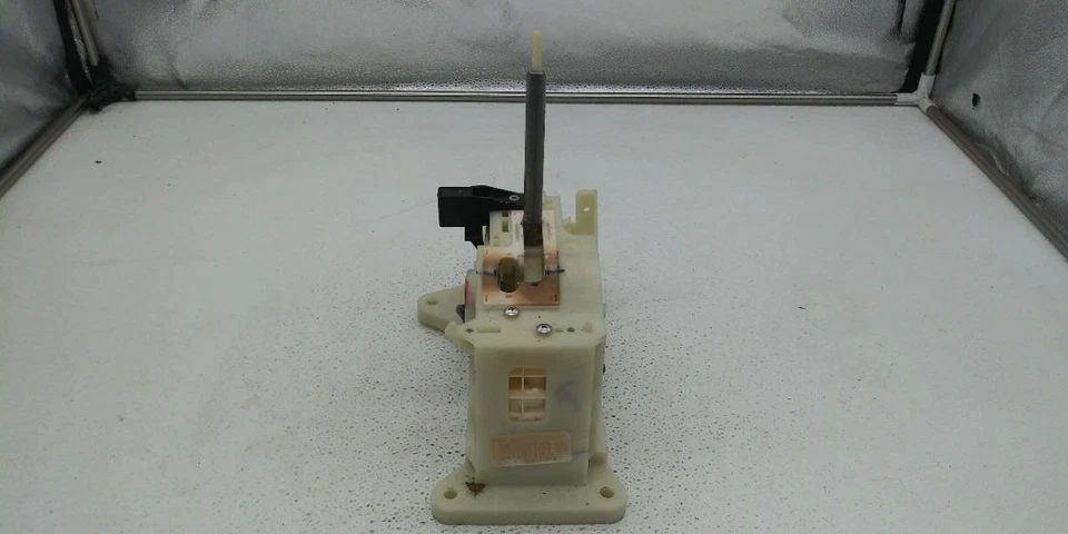 14 15 16 HYUNDAI ELANTRA TRANSMISSION SHIFTER ASSEMBLY 原始设备制造商 46700-3Y500 — 第 4/4 张图片