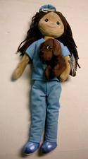 Bambola di pezza infermiera con cucciolo di Petting Zoo, scrub blu, capelli castani, nuova