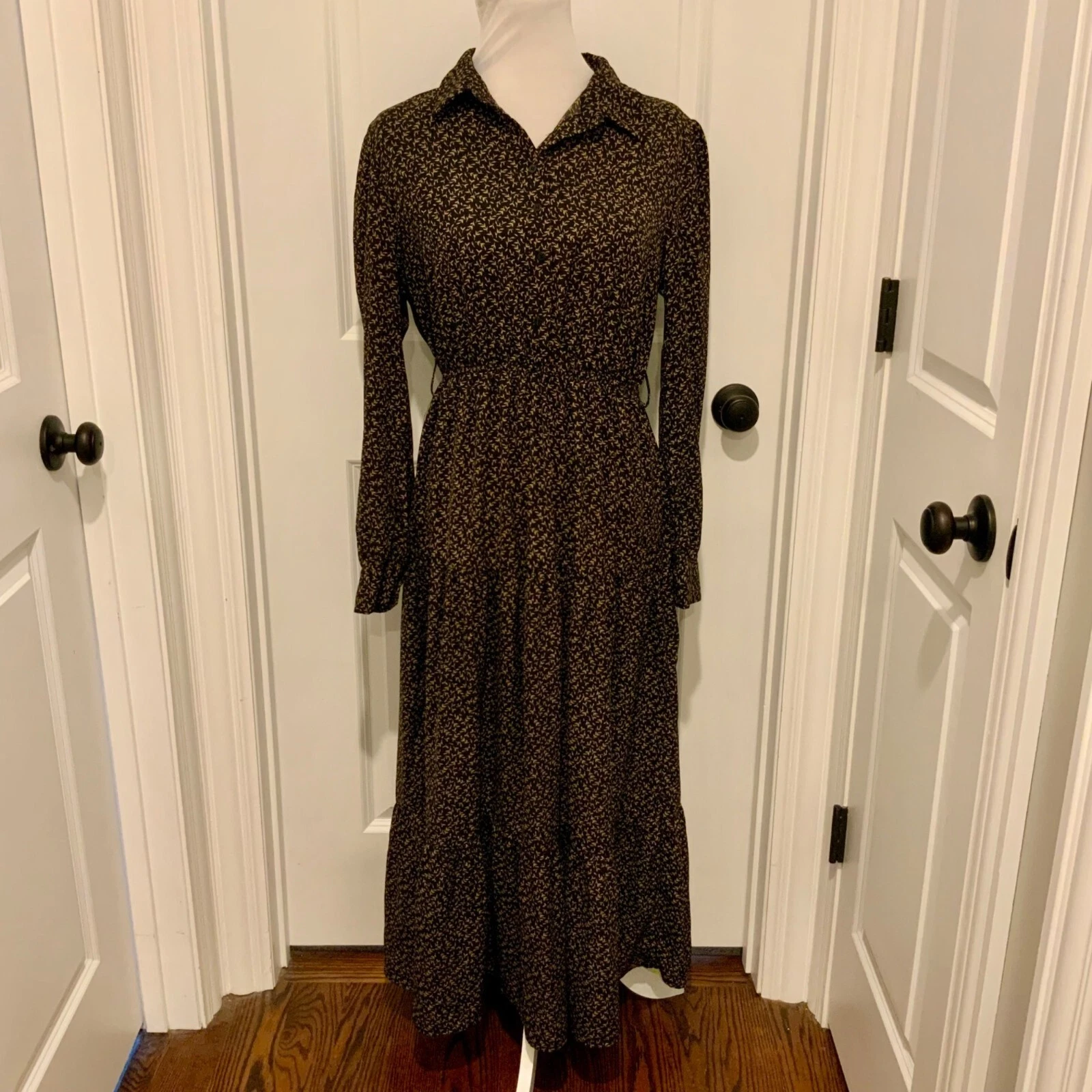 VETEMENTS Abito maxi camicia SHEIN nero stampa prive orlo volant manica lunga colletto grande