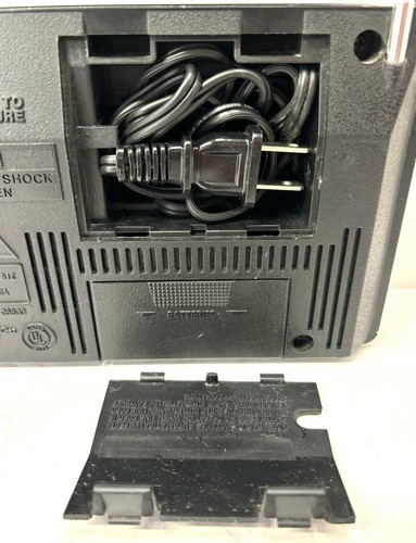 Vintage GE General Electric FM/AM Portable Radio w/ 2 Way Power 7-2660D *Tested - Picture 7 of 11