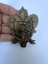 Vtg UNIVERSITY SOCIAL FRATERNITY BRONZE CREST School Coat Of Arms