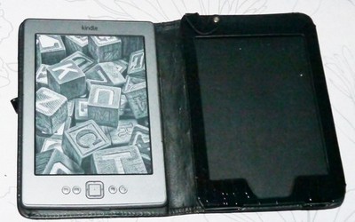 Amazon Kindle E Book Reader Grau 4. Gen D01100