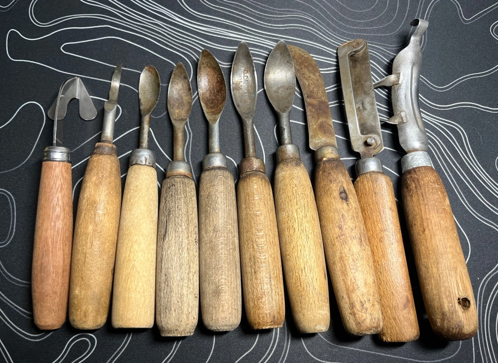 Vintage Lot of 10 Wood Handled Kitchen Tools Peeler Peach Pitter Farmhouse