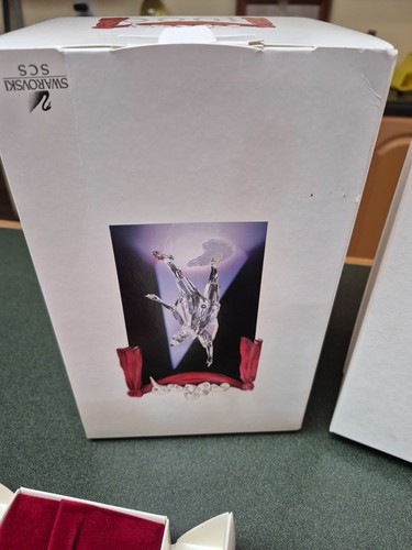 Vintage SWAROVSKI Masquerade Pierrot Figurine ANNUAL EDITION 1999 W Plaque & Box - Picture 4 of 9