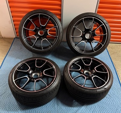 OEM Porsche 911 992 Turbo S Exclusive 20'' / 21'' Wheels Rims Set / Tires
