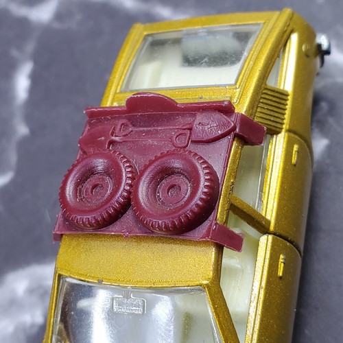 MATCHBOX Superfast Gold BMC 1800 Pininfarina No. 56 W/ Maroon Roof Rack - Picture 6 of 13