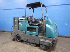 TENNANT M30 FLOOR SCRUBBER 57" 10250240001