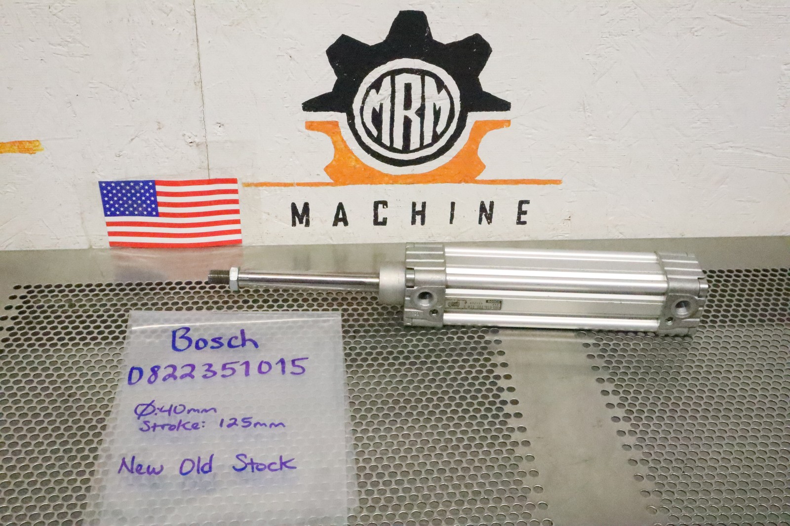Bosch 0822351015 Pneumatic Cylinder Bore: 40/125 New Old Stock See All Pictures
