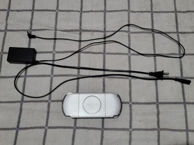Sony PSP Satin Silver With AC Adapter Included (READ DESCRIPTION)