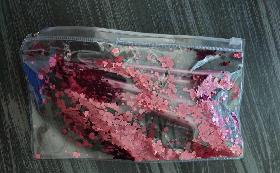 NUEVO Juego de cepillos rosa brillante de 4 piezas con bolsa con cremallera Foto 2 de 2