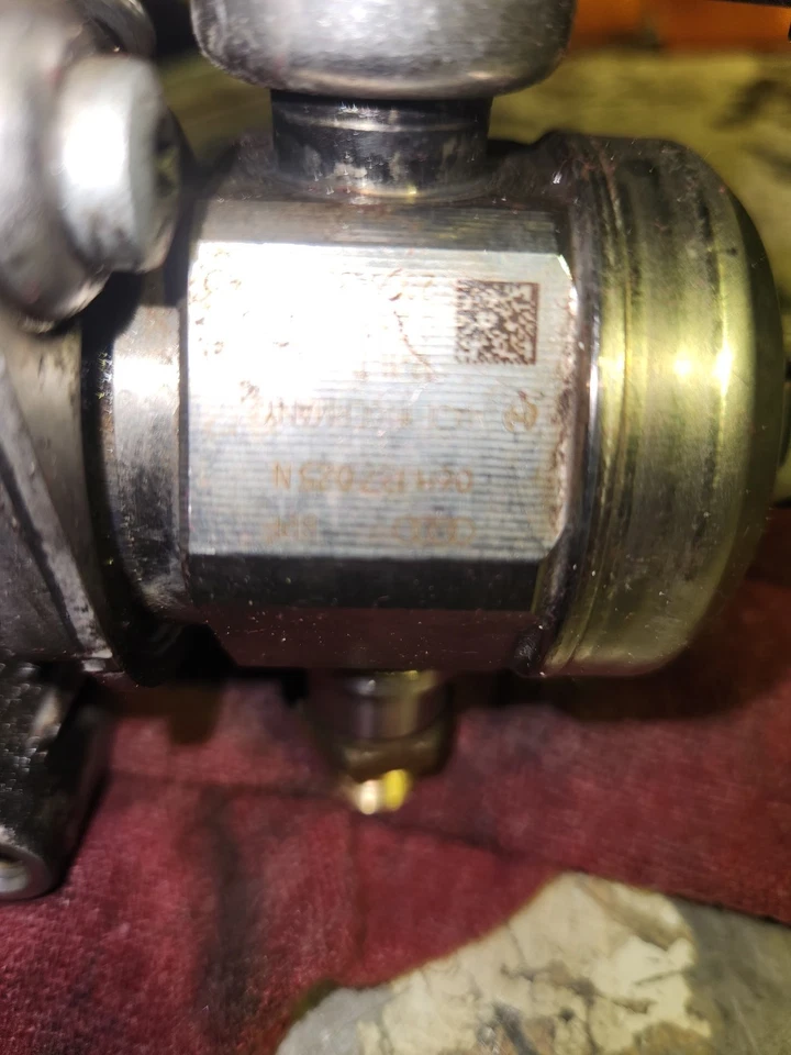 Volkswagen Tiguan 2013 bomba de vacío con bomba de combustible de alta presión 2,0 Tsi fabricante original Foto 3 de 4