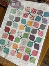 Lori Holt - Piece & Plenty Vinyl Project Bag