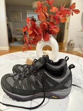 Merrell Women's Black and Grey Moab Ventilate Hiking Shoes Size 7.5