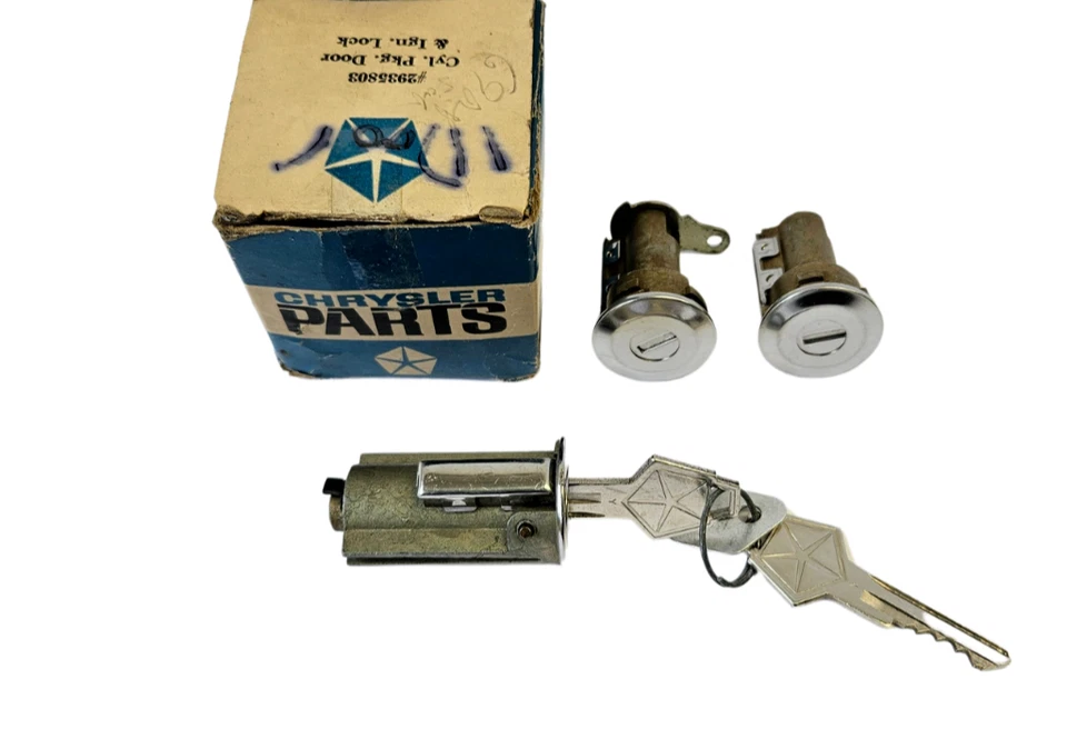 Juego de cerradura de puerta y encendido Plymouth Dodge Chrysler 1969 con llaves 2935803 nuevo de stock Foto 2 de 4