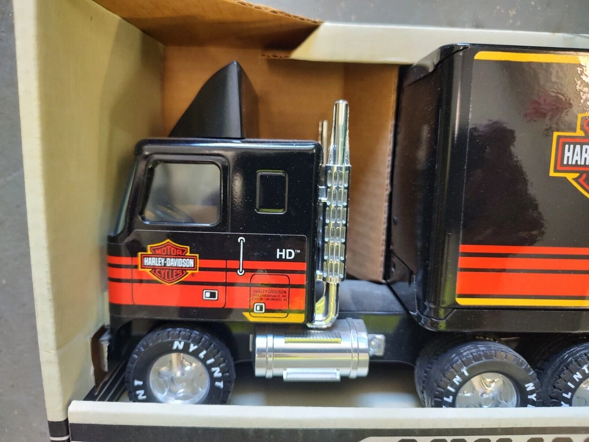 NIB 1980s Steel Nylint Harley Davidson GMC 18 Wheeler Truck Trailer No.  911-Z