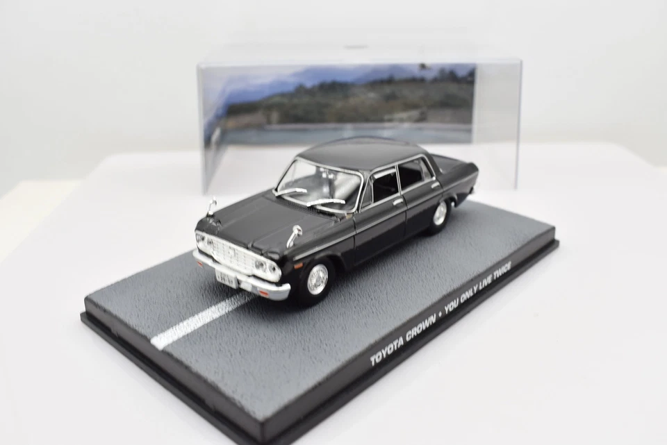 Universal Hobbies Toyota Crown 1:43 Scale James Bond Car with Case and Stand - Image 2 of 4