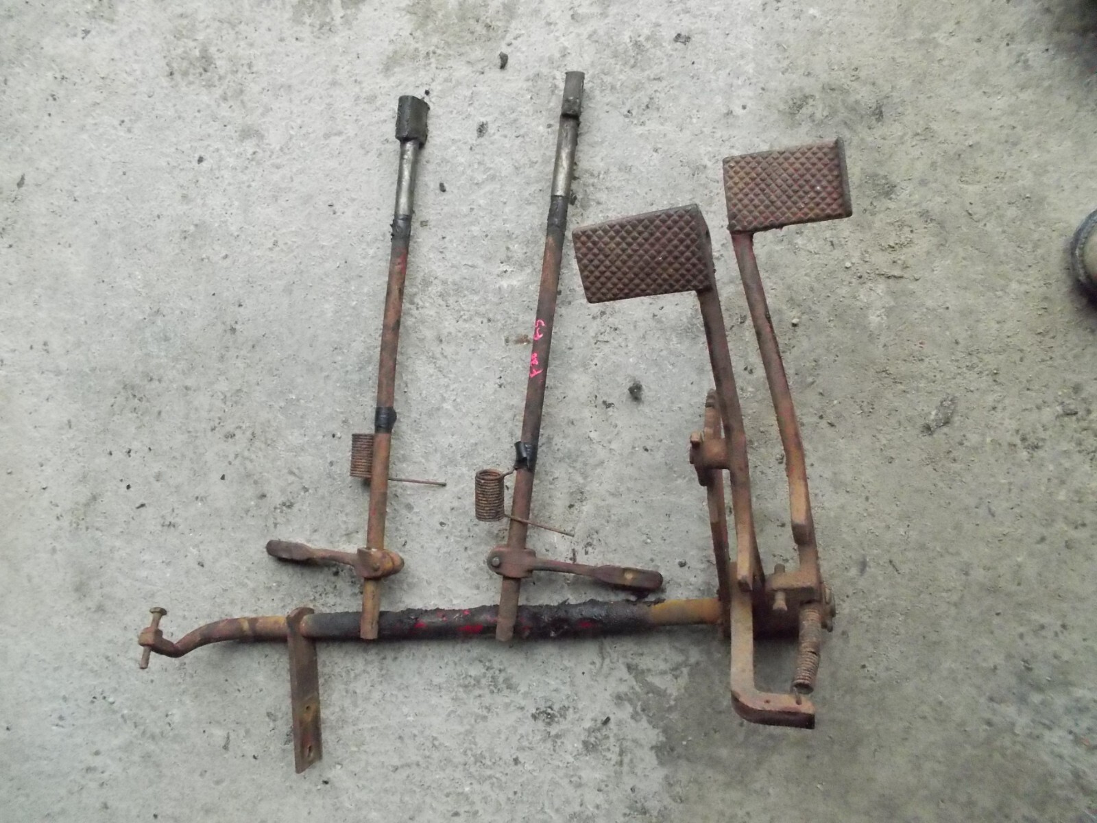 McCormick Farmall F20 IH Tractor ORIGINAL set brake pedals pedal w/ shafts
