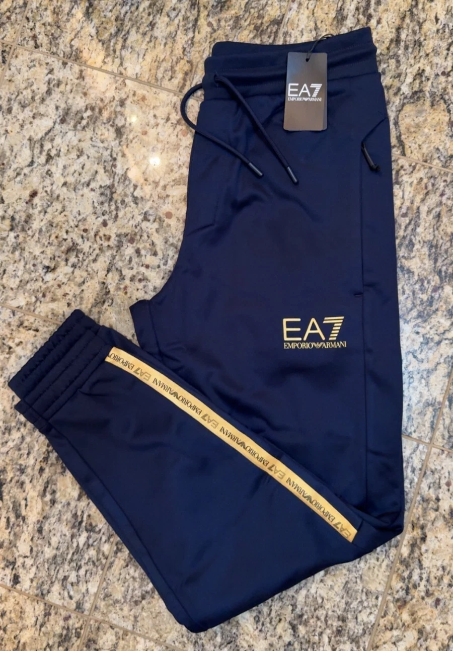 EMPORIO ARMANI $125 Men's EA7 Logo Joggers Sizes XS-XXL Blue Gold AUTHENTIC NEW
Opens in a new windo