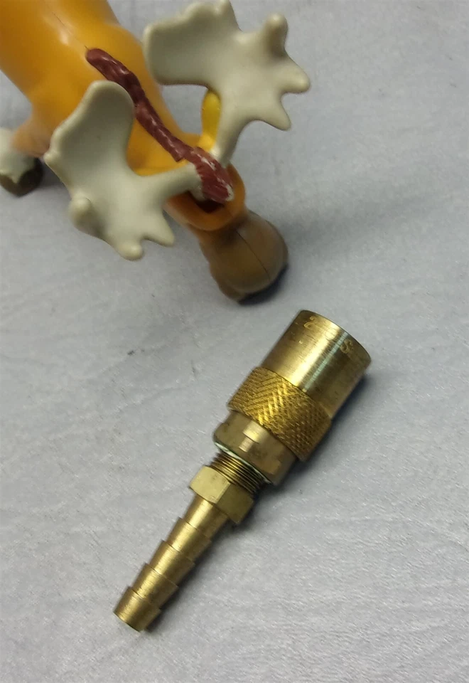 PPE 200 1/8" Female Hose Quick Disconnect With 1/4" Male Hose Barb Lot of 16 - Image 2 of 4