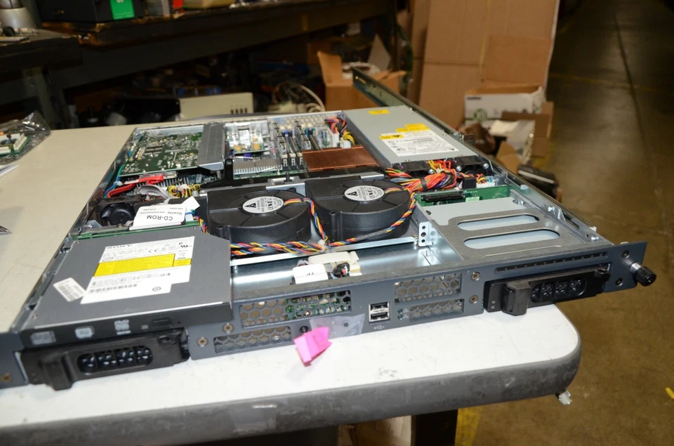 Quanta Computer QSR-29S Server  - Image 3 of 4