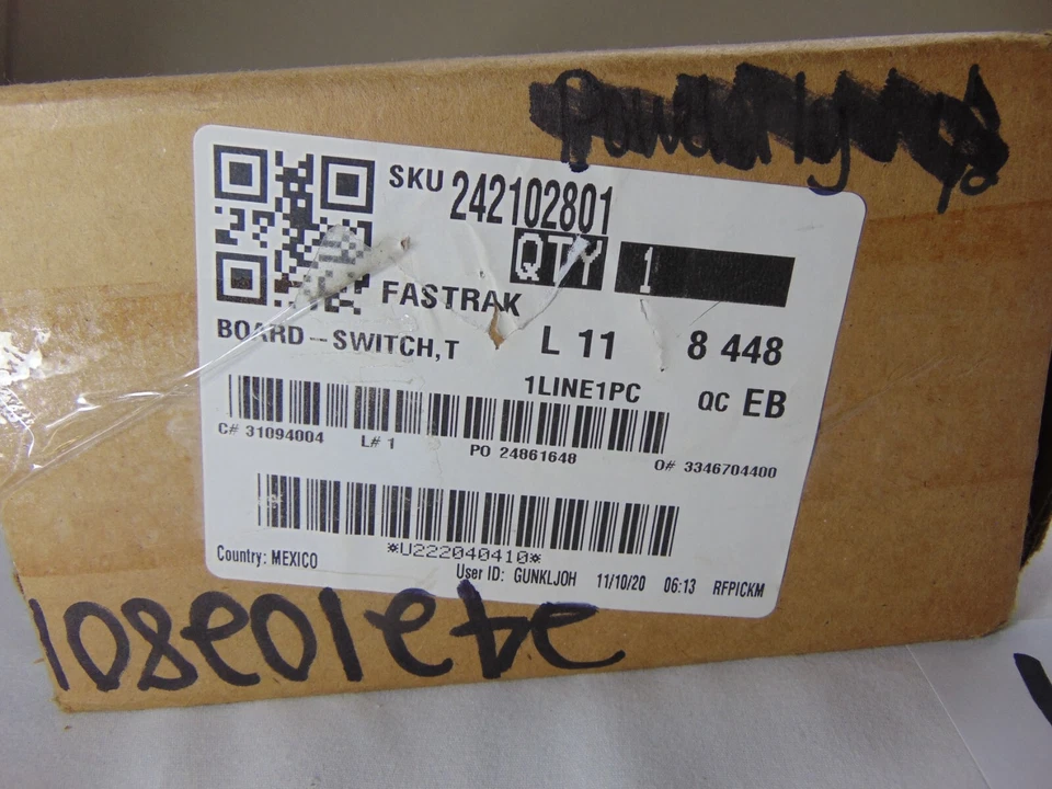 242102801 Control de interfaz de usuario dispensador de refrigerador Electrolux 241973710 Foto 2 de 4