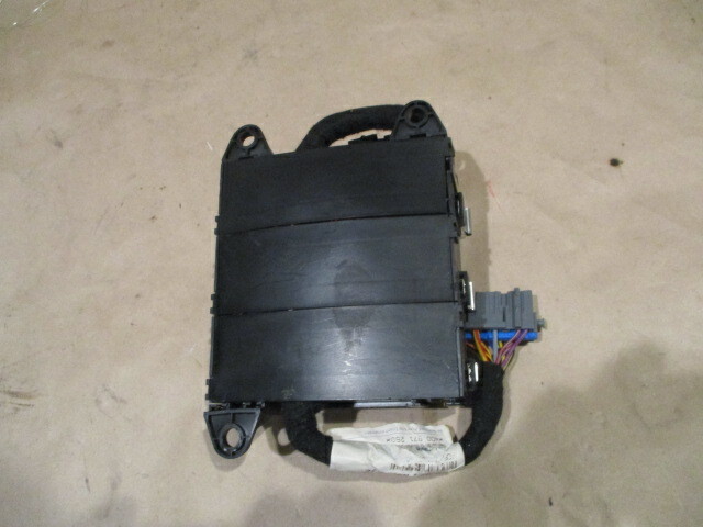 Lamborghini Gallardo, Engine Fuse Box / Relay Board # 400971258
