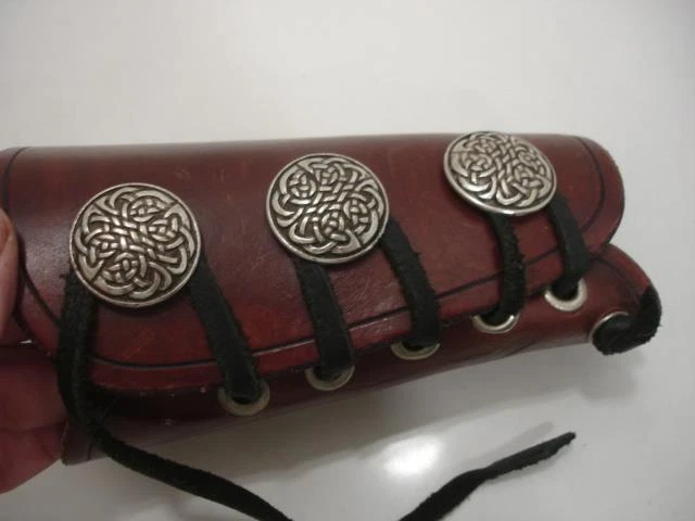 Archery Bracer Arm Guard Handmade Bowguard Celtic Knot Silver Buttons Adjustable - Image 2 of 4