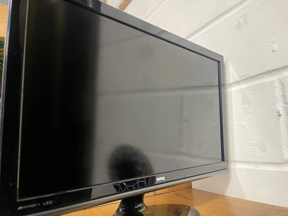 24" BenQ EW2420 Full HD gaming monitor VA LED panel - Image 3 of 4