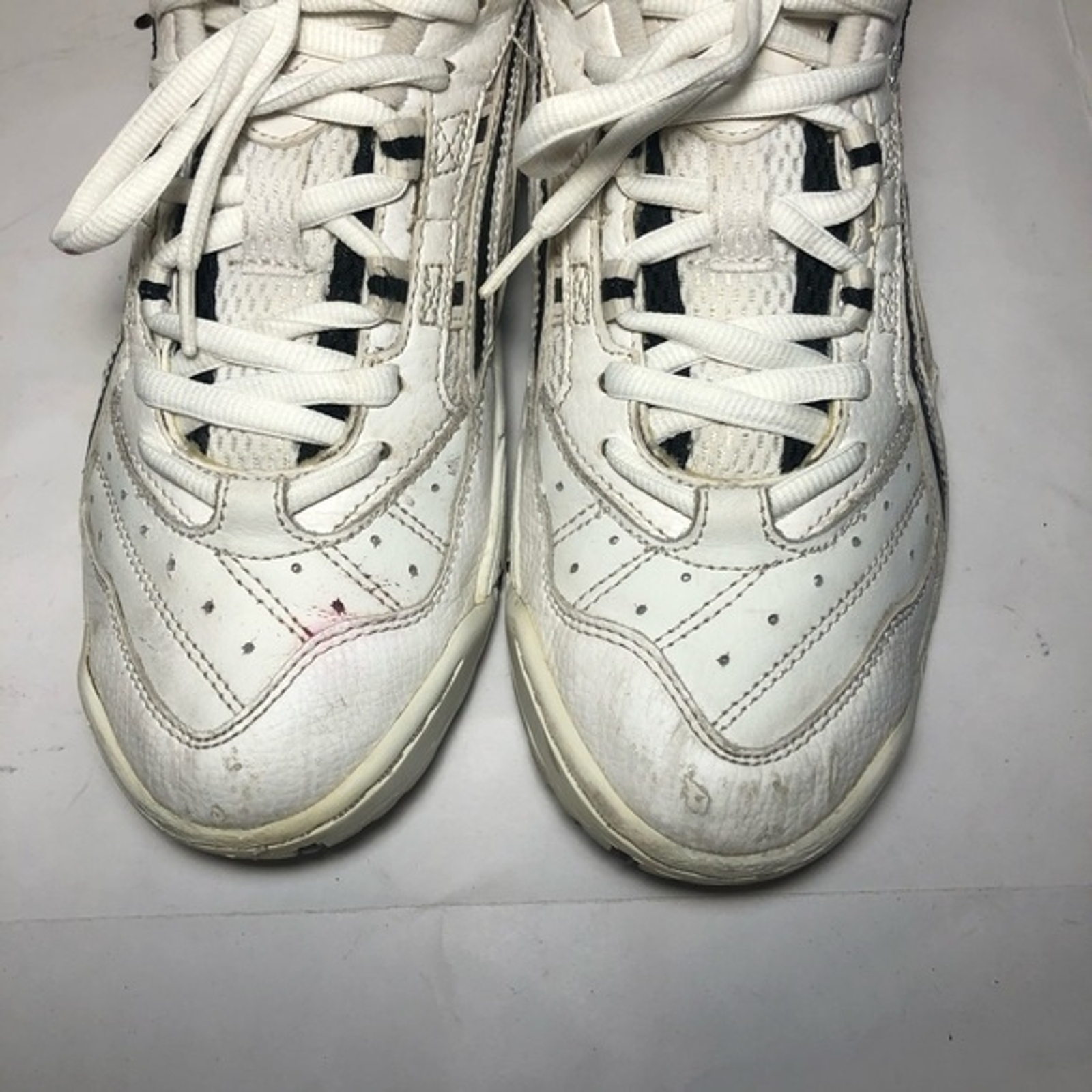 womens white leather asics