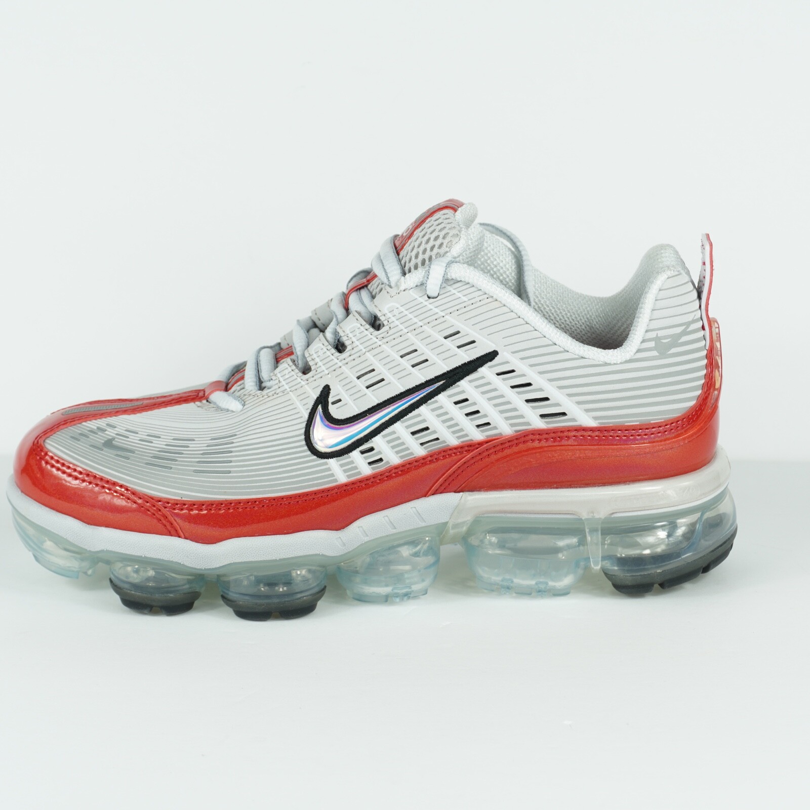 nike air vapormax grey red