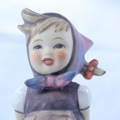 Estatuilla Goebel Hummel Which Hand 258 TM 5 AÑOS 70 de colección manos de niña - Imagen 6 de 11