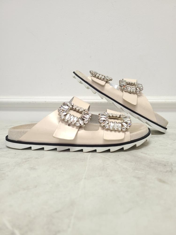 サンダル・ミュール Roger Vivier Slidy Viv Strass Buckle ROGER VIVIER Purple Leather Slidy Viv' Strass Buckle Mules