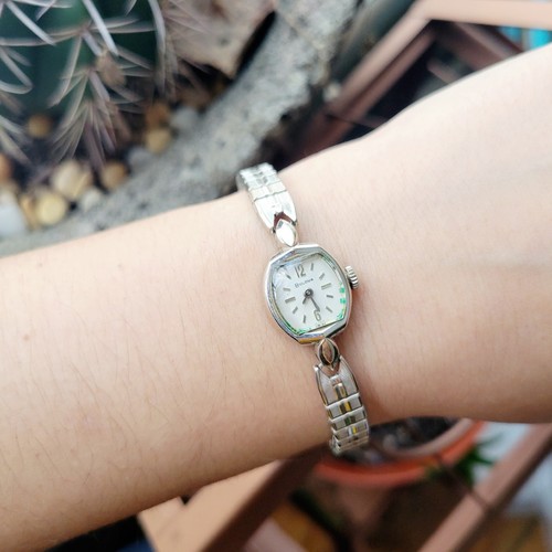 Vintage Bulova 10K RGP White Gold M6 Womans Womens Simple Cushion Stretch Watch - Picture 3 of 8