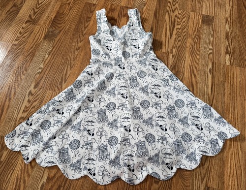 Women’s Disney The Magic Box  All 4 Parks Athletic Dress Size S/M - Picture 2 of 6