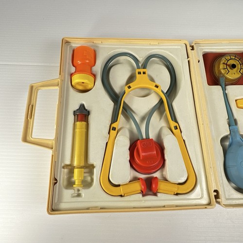 Vintage 1977 Fisher Price Medical Doctor Kit Complete with Case - Picture 2 of 7