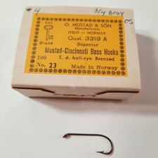 100 Mustad Cincinnati Bass #3319A Size 23 Fly Tying Hooks #Q